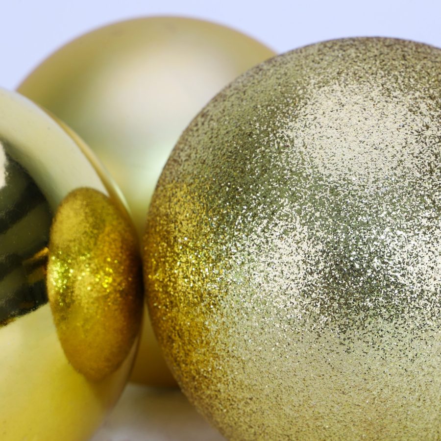 Extra Large Shatterproof Gold Christmas Bauble -3 Assorted Design - Image 3