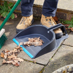 Garden Step-On Dustpan - Image 2